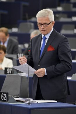 Europejski Fundusz na Rzecz Demokracji: Komisja PE pozytywnie oceniła 2 lata działalności flagowej polskiej inicjatywy