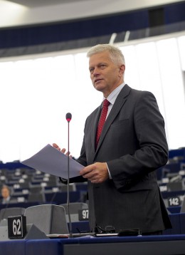 Sprawozdanie Andrzeja Grzyba: Posłowie do PE podtrzymują poparcie dla EED
