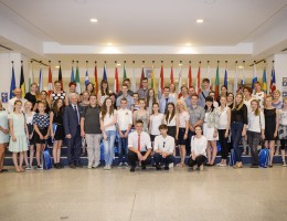 Laureaci konkursów z Wielkopolski odwiedzili Parlament Europejski