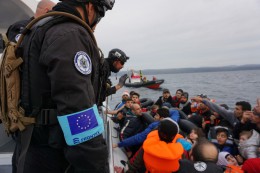 Parlament poparł plan utworzenia wspólnej europejskiej straży granicznej i przybrzeżnej