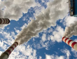 Porozumienie paryskie: Parlament za ograniczeniem emisji oraz debata o decyzji USA